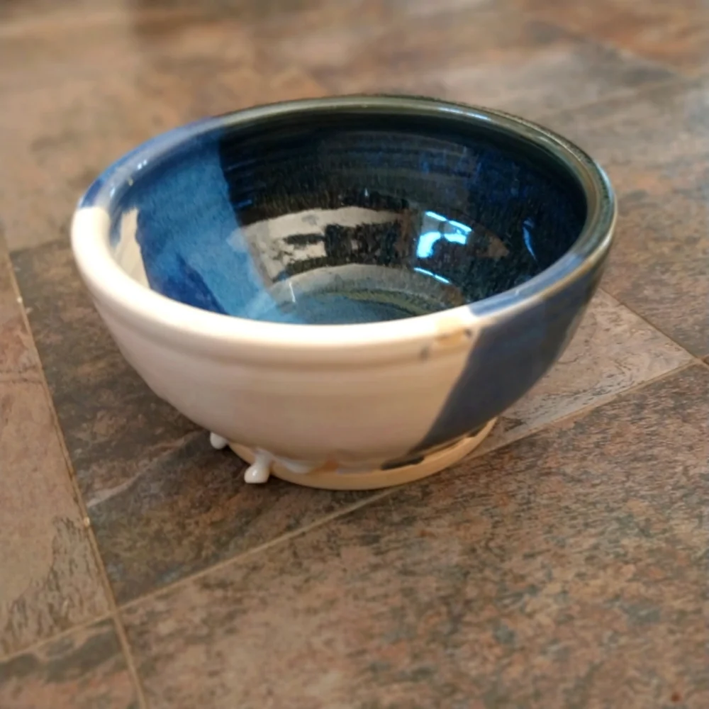 Handmade Bowl NOV SALE ** I MADE THESE** clearing out old inventory for new work - Picture 6 of 6